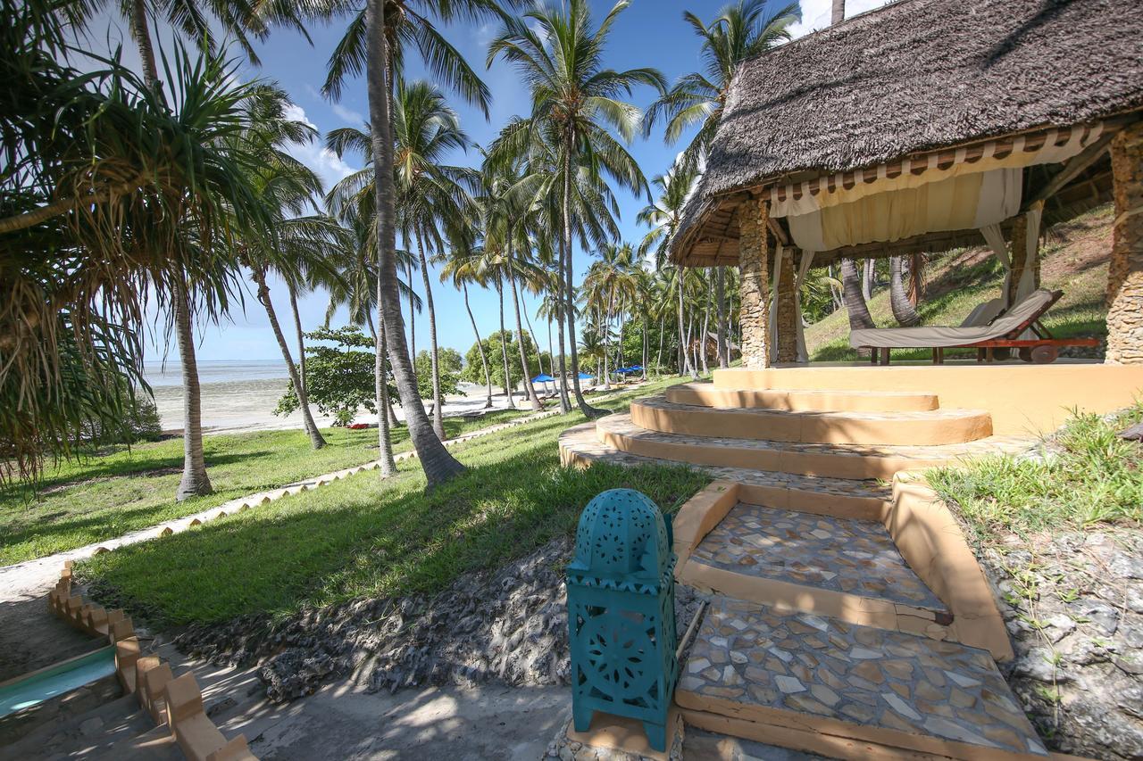 Kinasi Lodge Utende Exterior foto