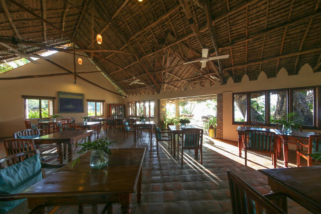 Kinasi Lodge Utende Exterior foto